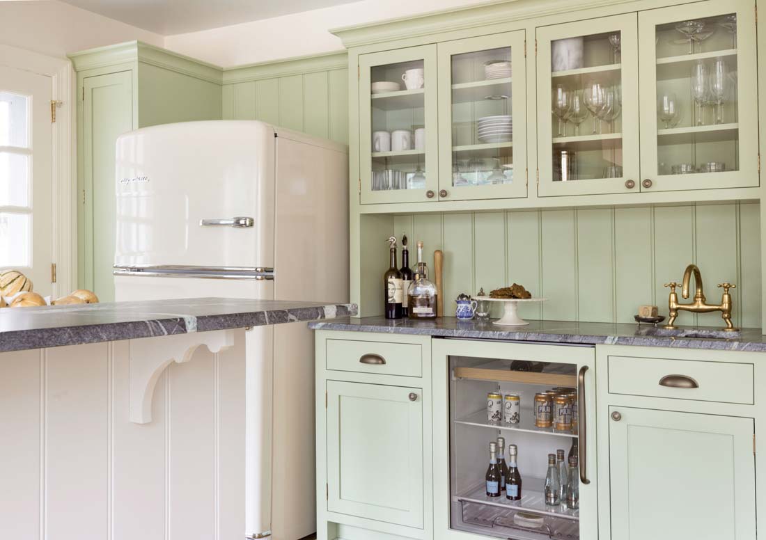 Smart Cabinets: The Future of Storage
