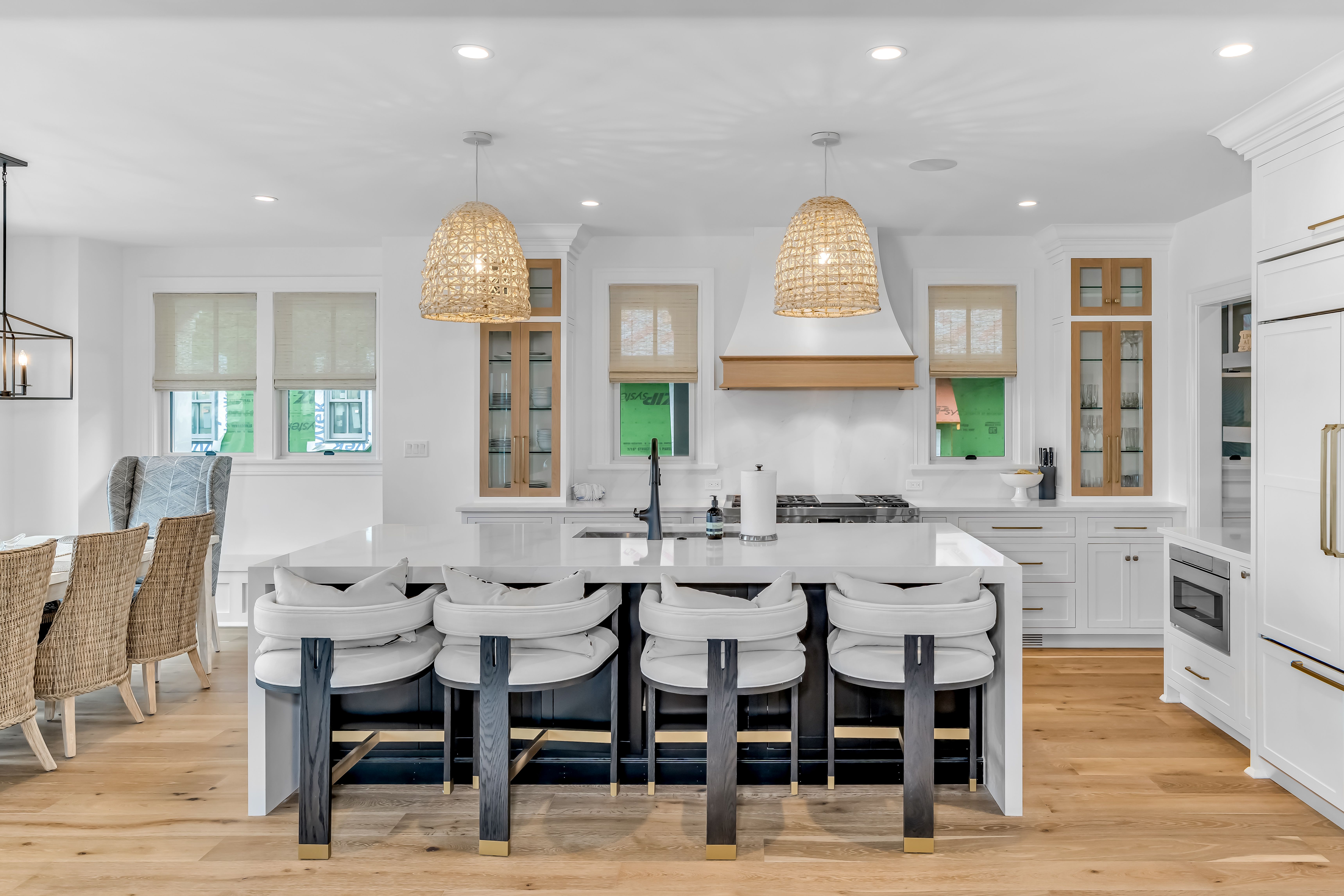 5 Coastal Kitchen Trends We're Loving Right Now