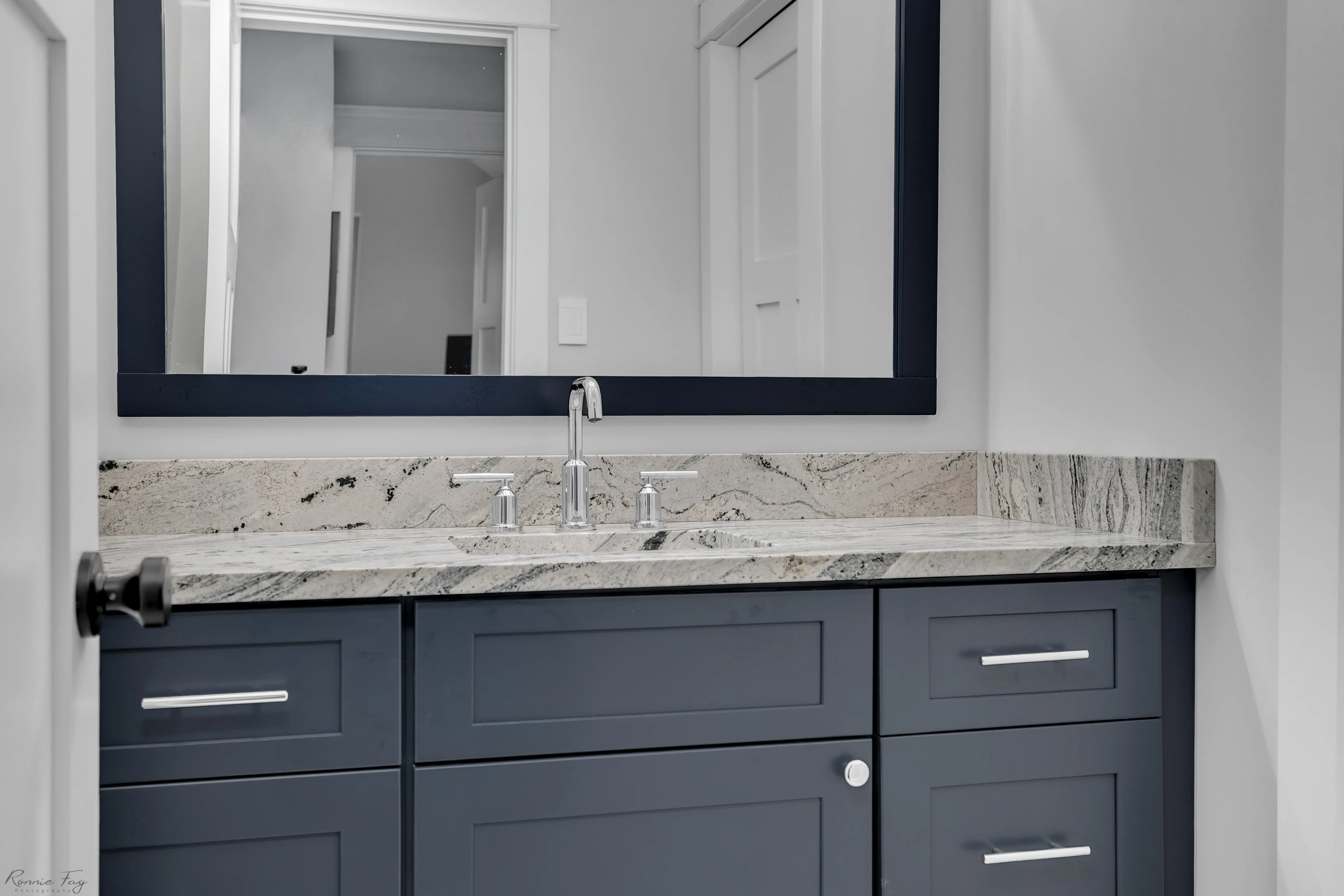 Luxury bathroom cabinets — Sea Isle City, NJ